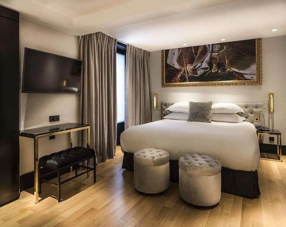 Hotel Eiffel Petit Louvre Paříž