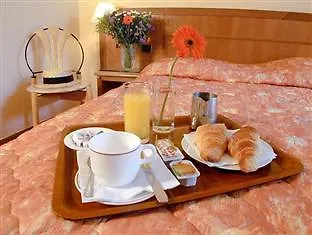 Hotel Eiffel Petit Louvre Paříž