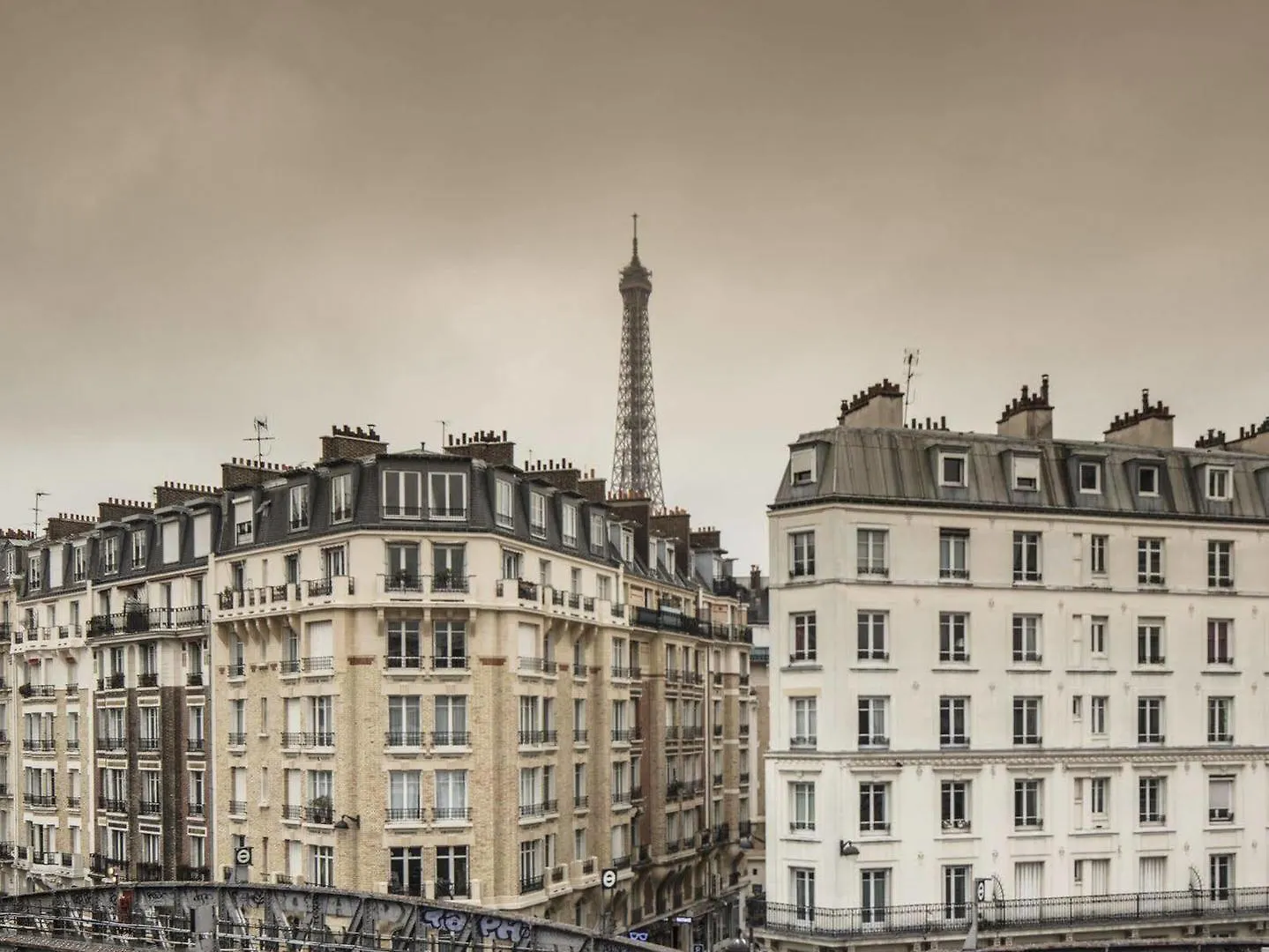 Hotel Eiffel Petit Louvre Paříž